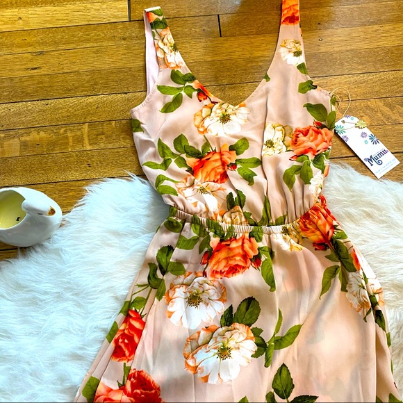 BNWT Show Me Your Mumu Kendall Maxi Dress! - Picture 2 of 8